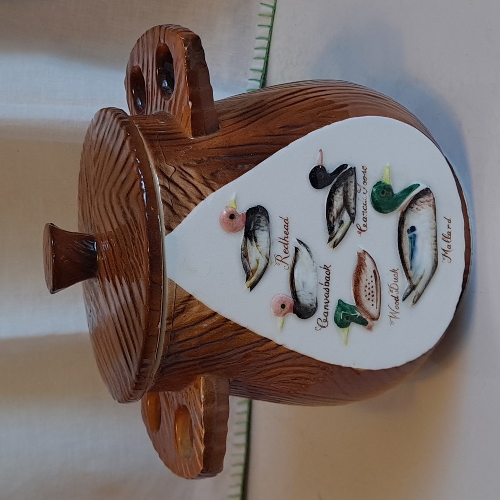 Vintage Holder with Ducks